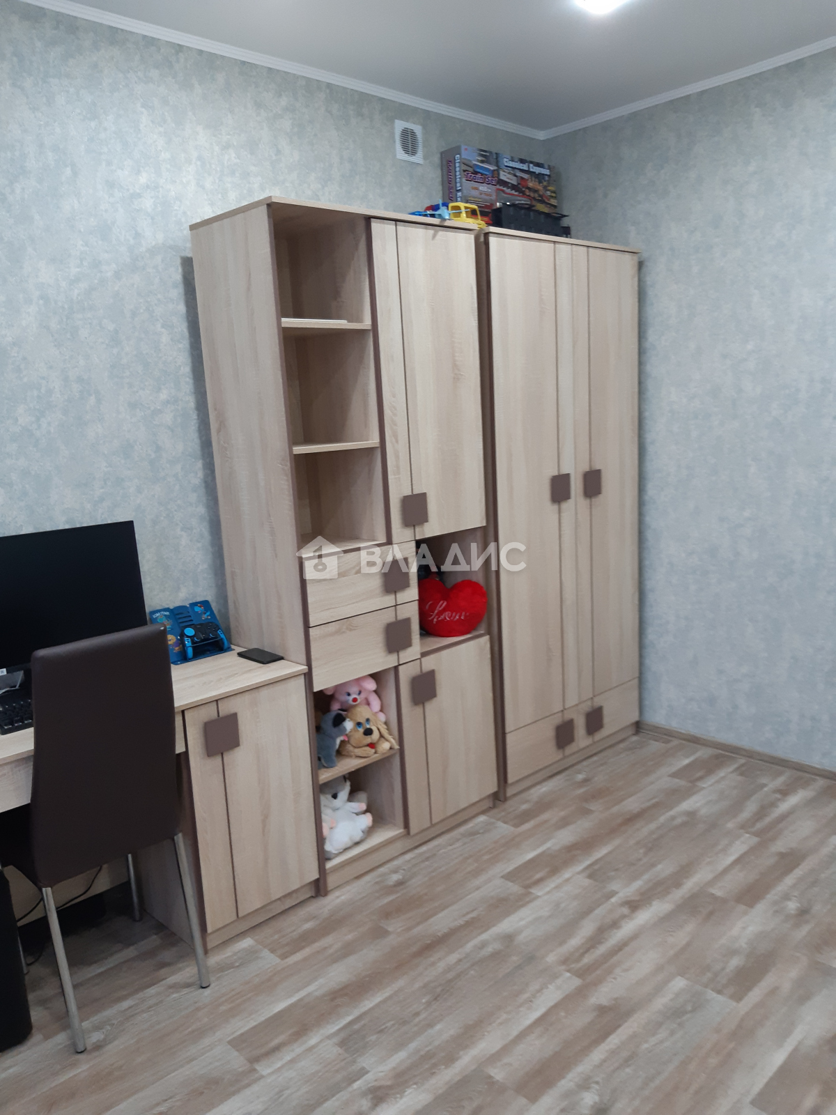 3-комнатная квартира, Тобольск, микрорайон 7А, д.27 #913267