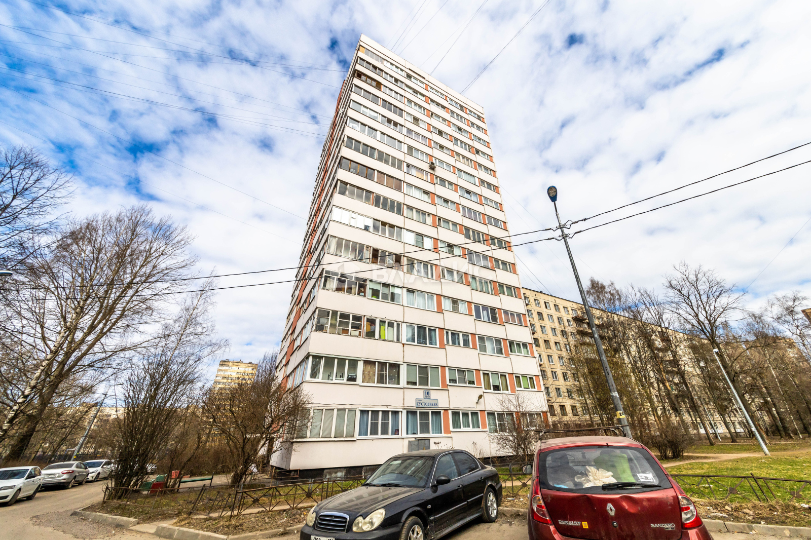 7 фитнес на комендантском 38. V7 fitness кустодиева бассейн. Ул кустодиева 11. Ул кустодиева 11. Бассейн на кустодиева.