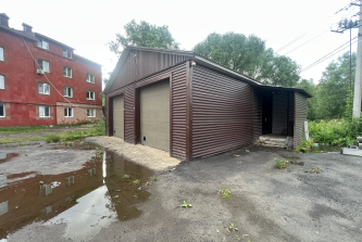 село Сновицы, Центральная улица, гараж 72 кв.м.