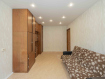 2-комнатная квартира, улица Безыменского, 13А. Фото 2