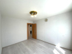 2-комнатная квартира, Айская улица, 60/1. Фото 8
